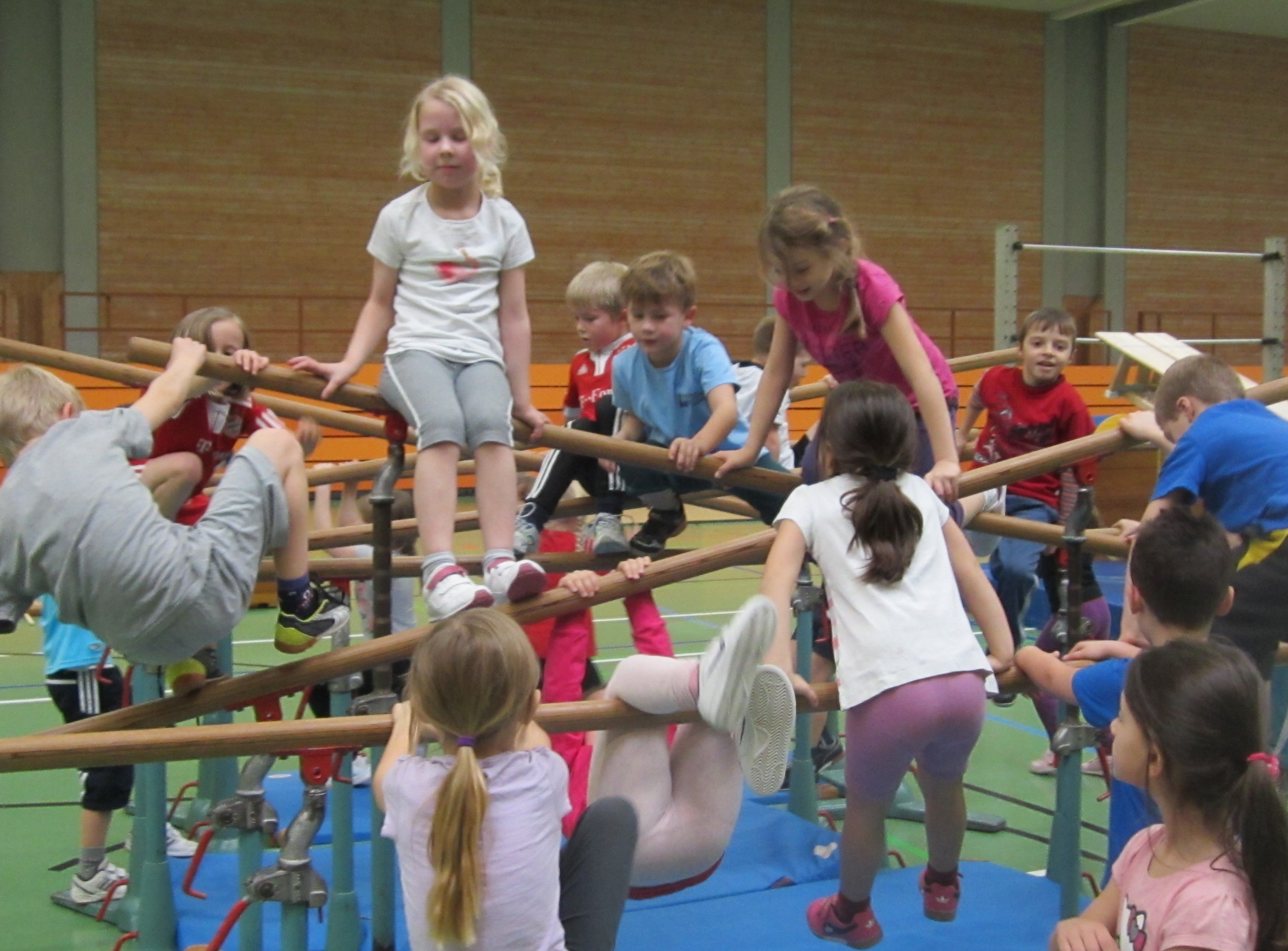 Großgeräte-Sporttag in der Grundschule